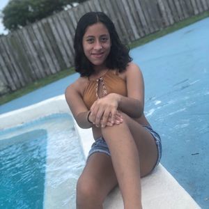 Meet your Posher, Daniela